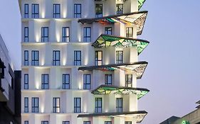 MaxOne Platinum Hayam Wuruk